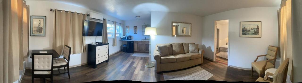 Riverfront Lodging Shady Cove Exteriör bild